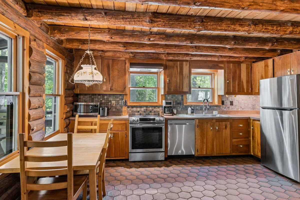 Creekfront Rustic Log Cabin property photo 5