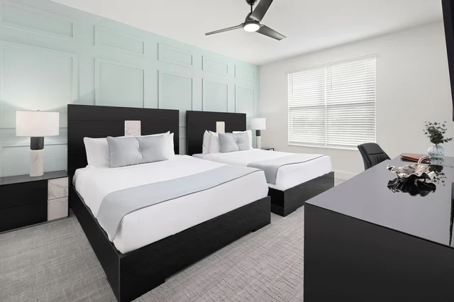 Bedroom 5 image 1