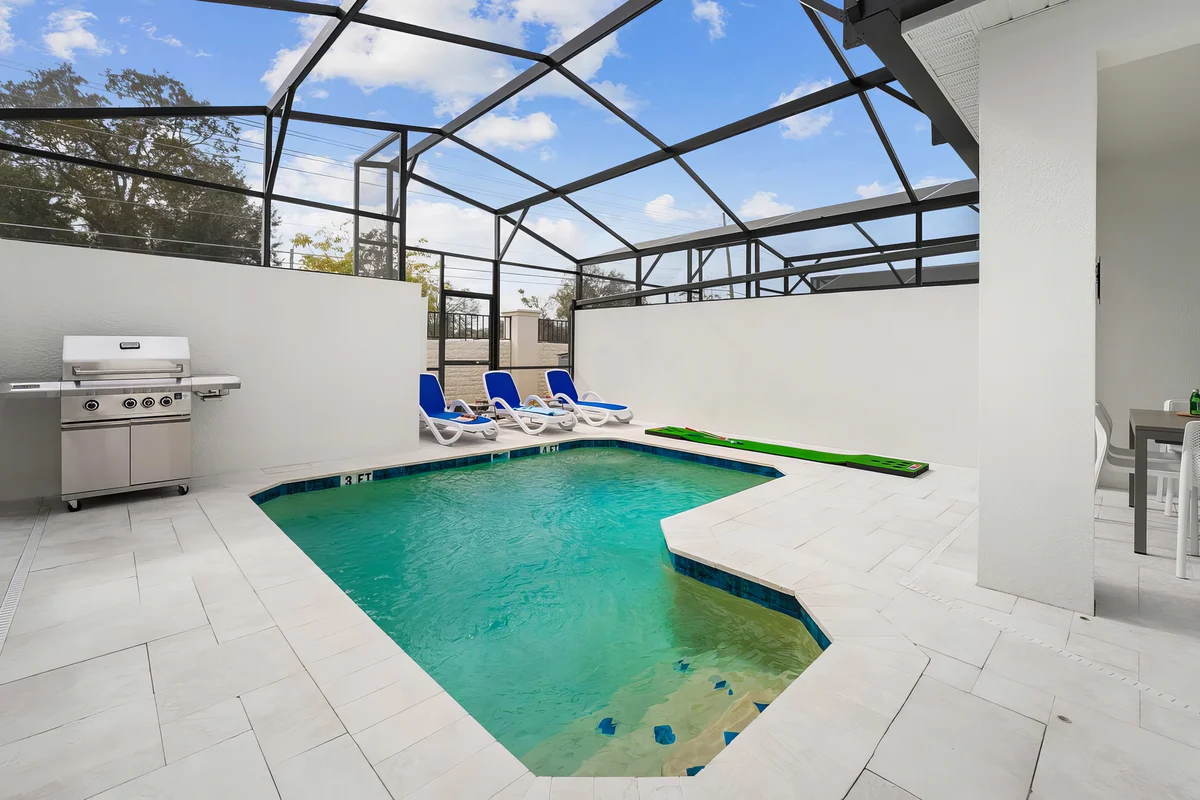 VOR4760HW: 4 Bed, Imagination Lab, Pool