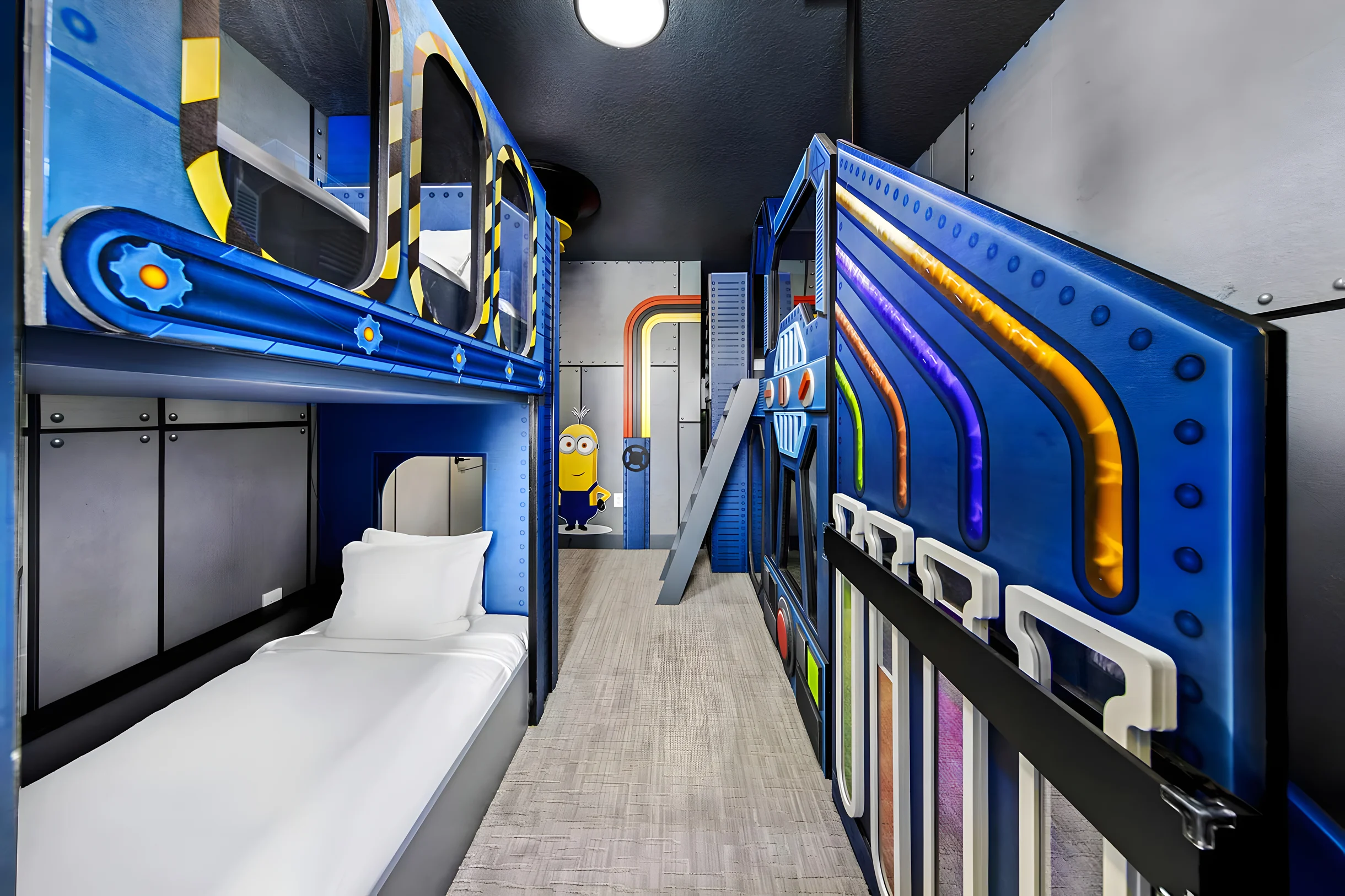 VOR4760HW: 4 Bed, Imagination Lab, Pool #33