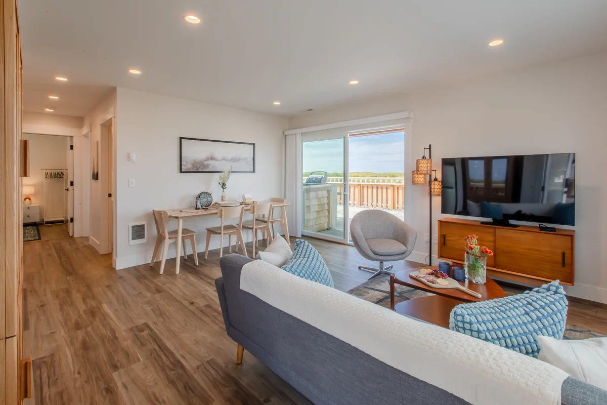 Condo in Seaside property photo 4