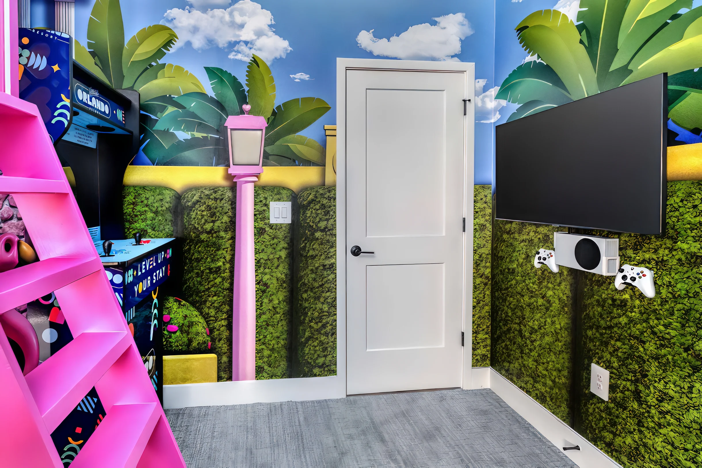 VOR4934HW: 5 Bed, Dollhouse, Pool #25