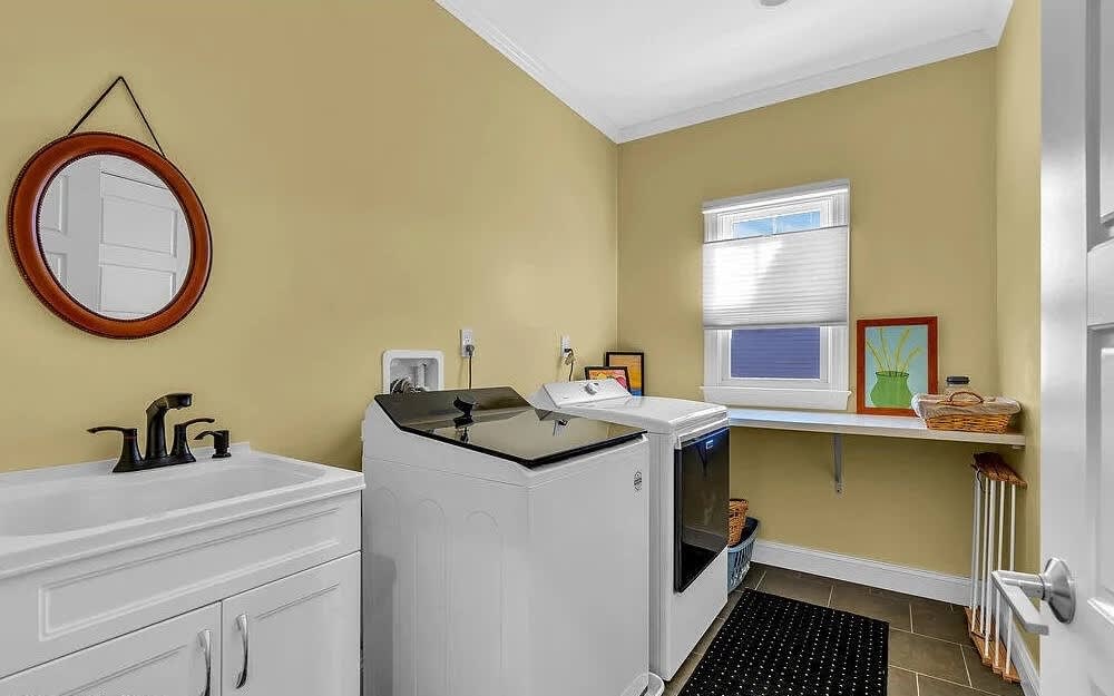 Wander Seabright Cove