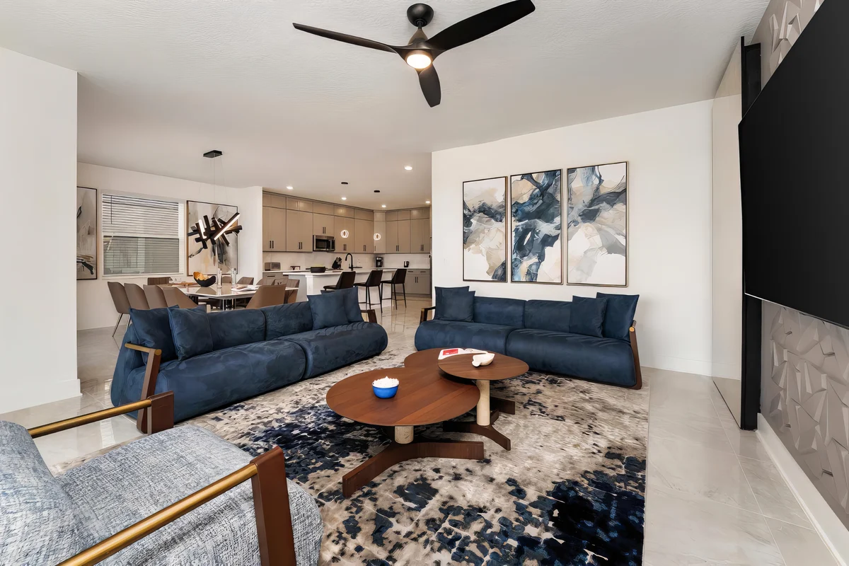 Living Room image 1