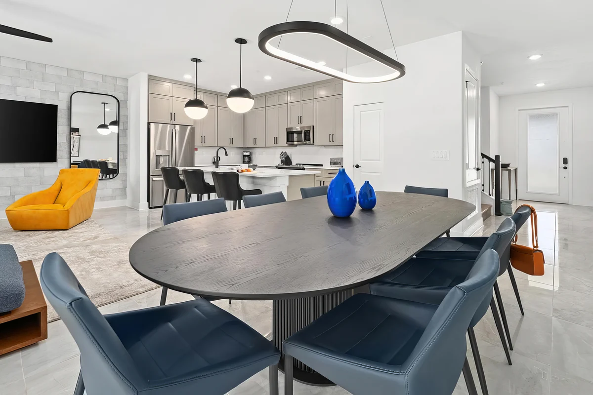 Wander Universal Palaces