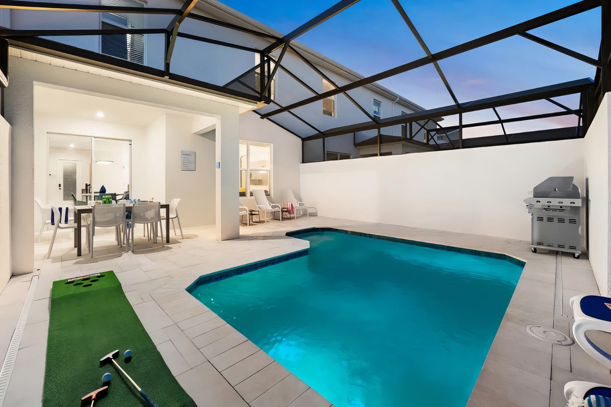 VOR5415AA: 4 Bed, Dragon's Den, Pool