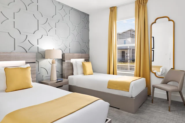 Bedroom 5 image 1