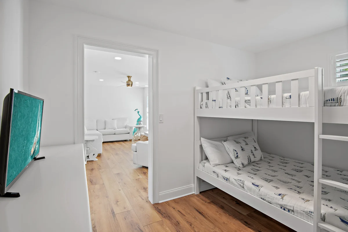 Wander Miramar Reefs #94