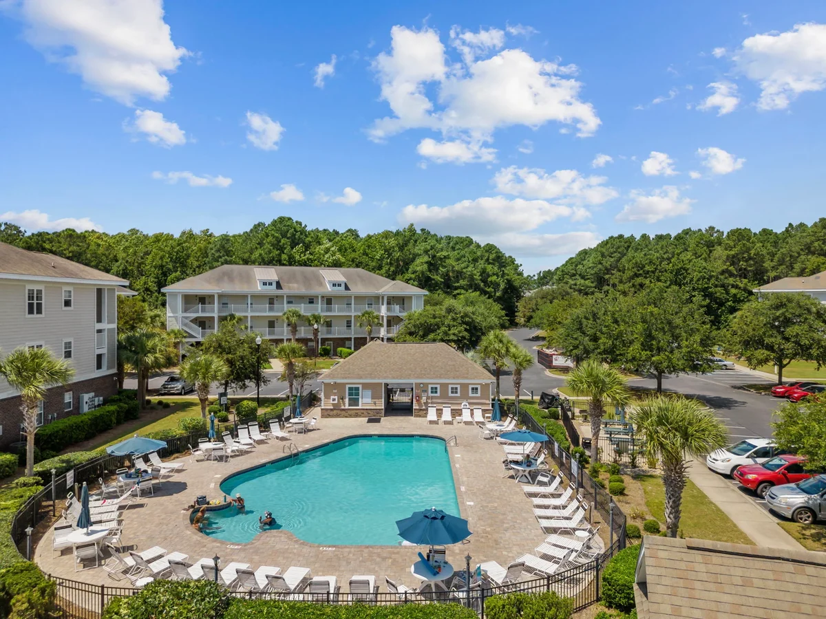 Relaxing Haven Retreat: 2 Bedroom Condo with Golf Course Views #3