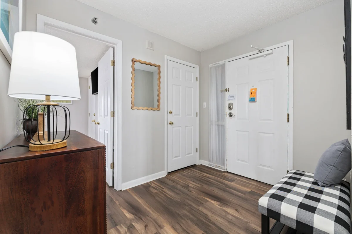 Wander North Myrtle Crest