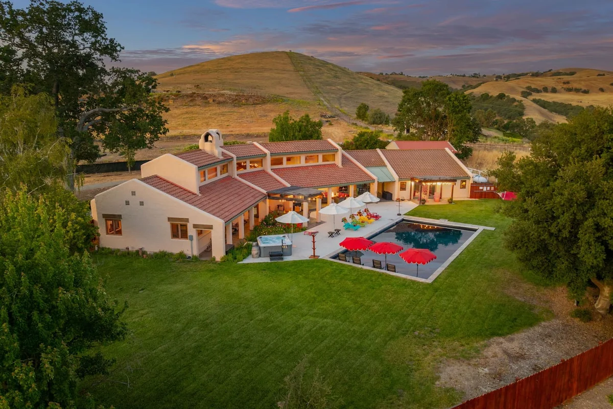 Spacious home, Sleeps 12, Spa, Pool, EV, Stunning! #87