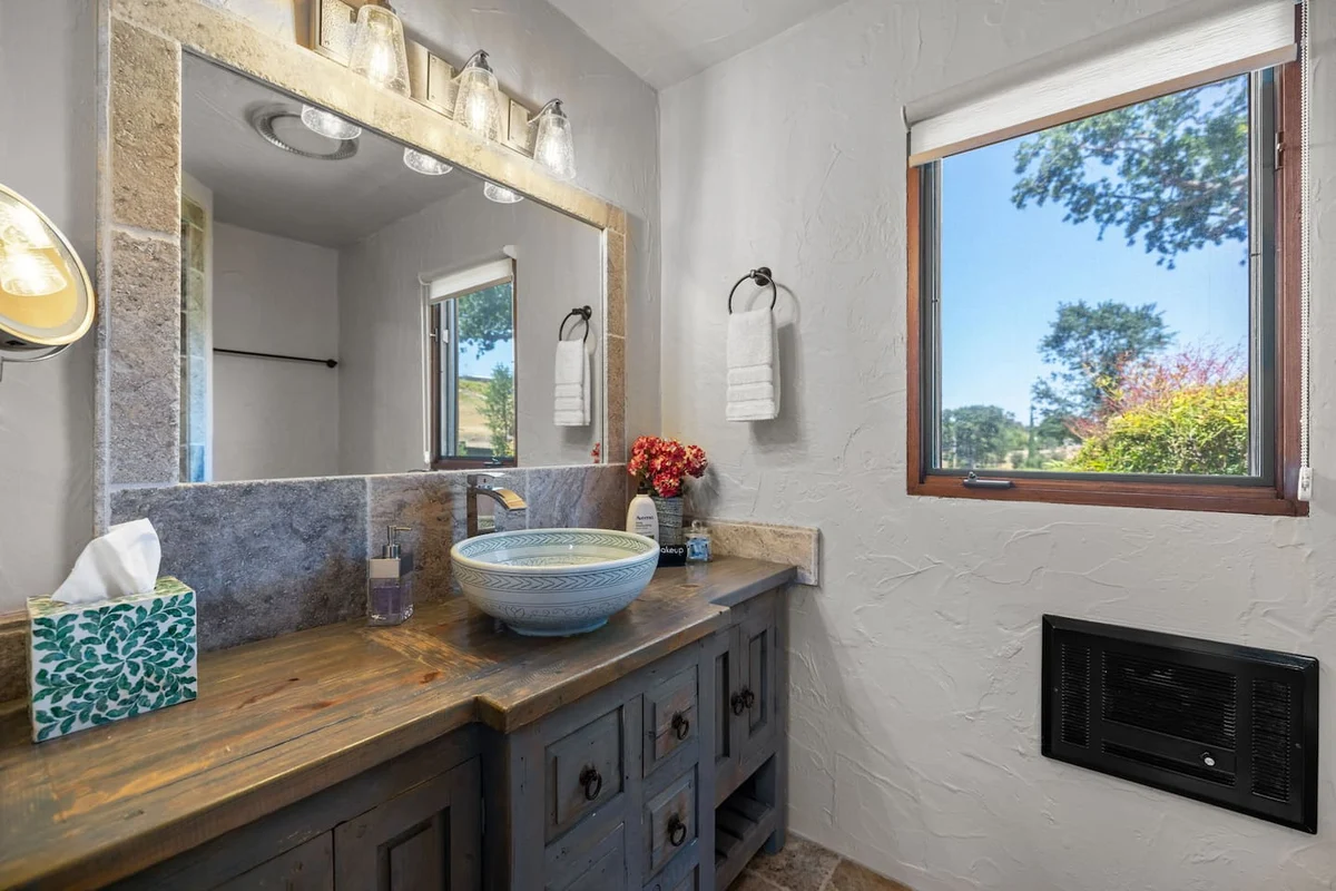 Spacious home, Sleeps 12, Spa, Pool, EV, Stunning! #77