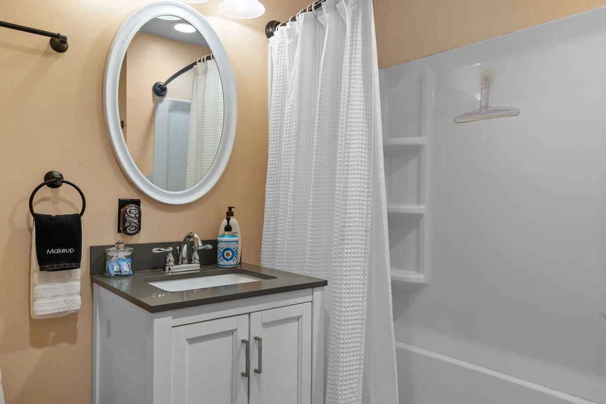 Spacious home, Sleeps 12, Spa, Pool, EV, Stunning! #110