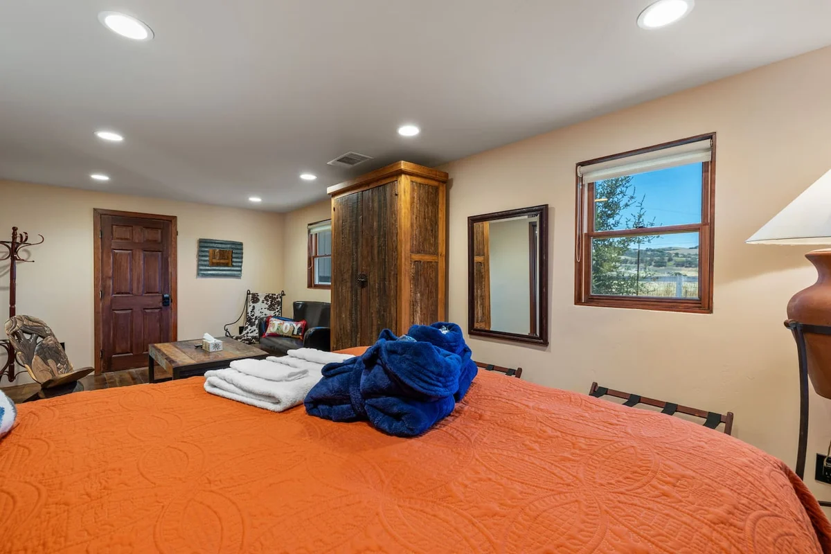 Spacious home, Sleeps 12, Spa, Pool, EV, Stunning! #76