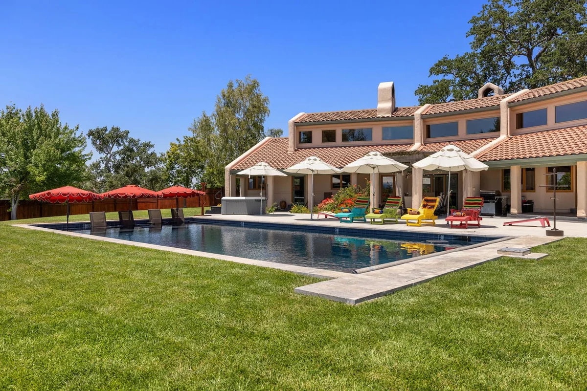 Spacious home, Sleeps 12, Spa, Pool, EV, Stunning! #95