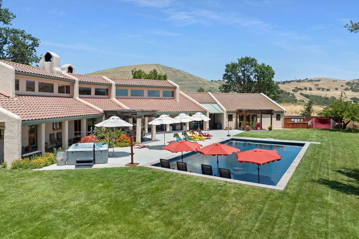Spacious home, Sleeps 12, Spa, Pool, EV, Stunning! #85