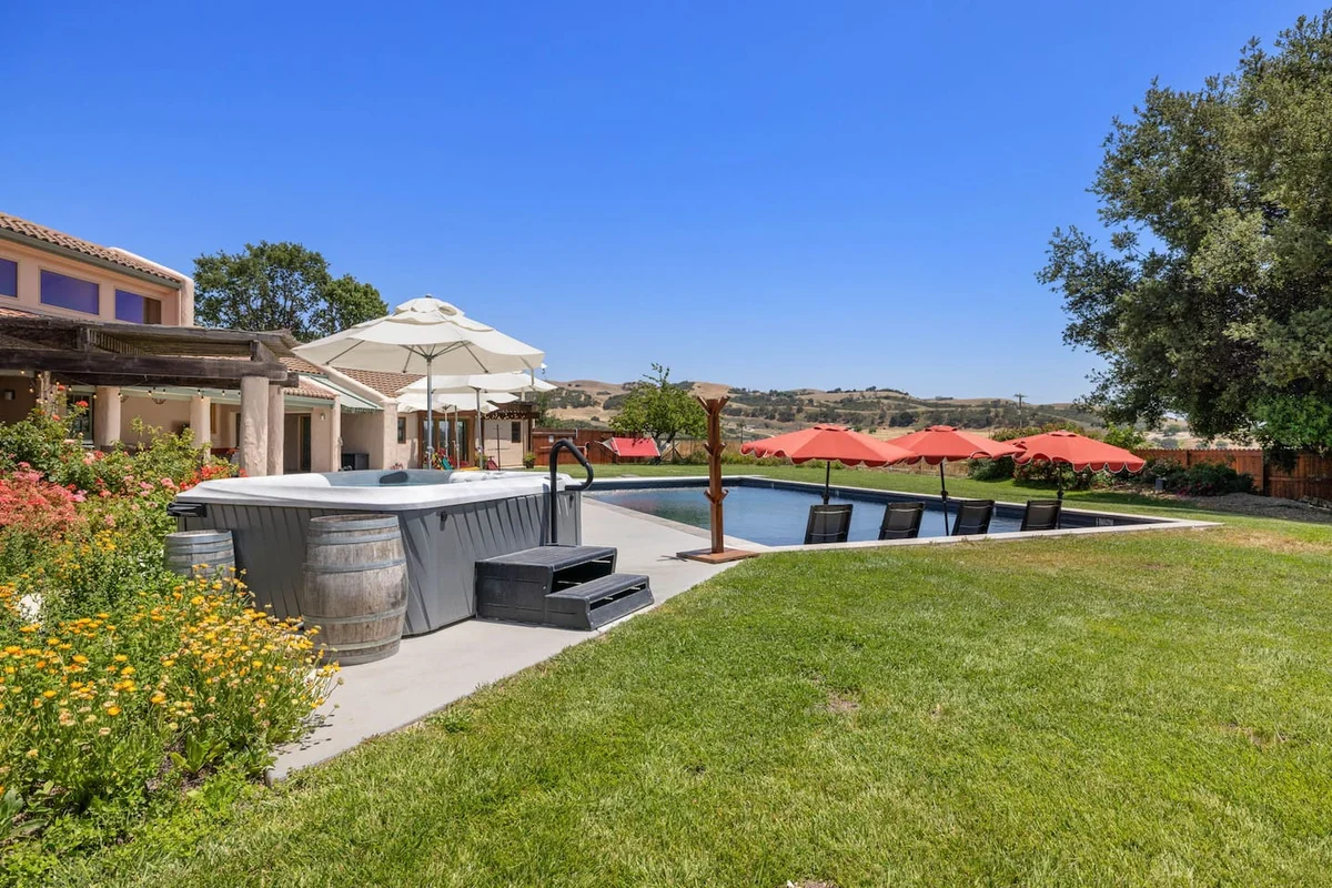 Spacious home, Sleeps 12, Spa, Pool, EV, Stunning! #75