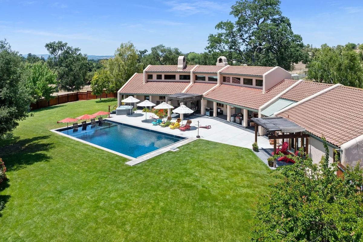 Spacious home, Sleeps 12, Spa, Pool, EV, Stunning! #66