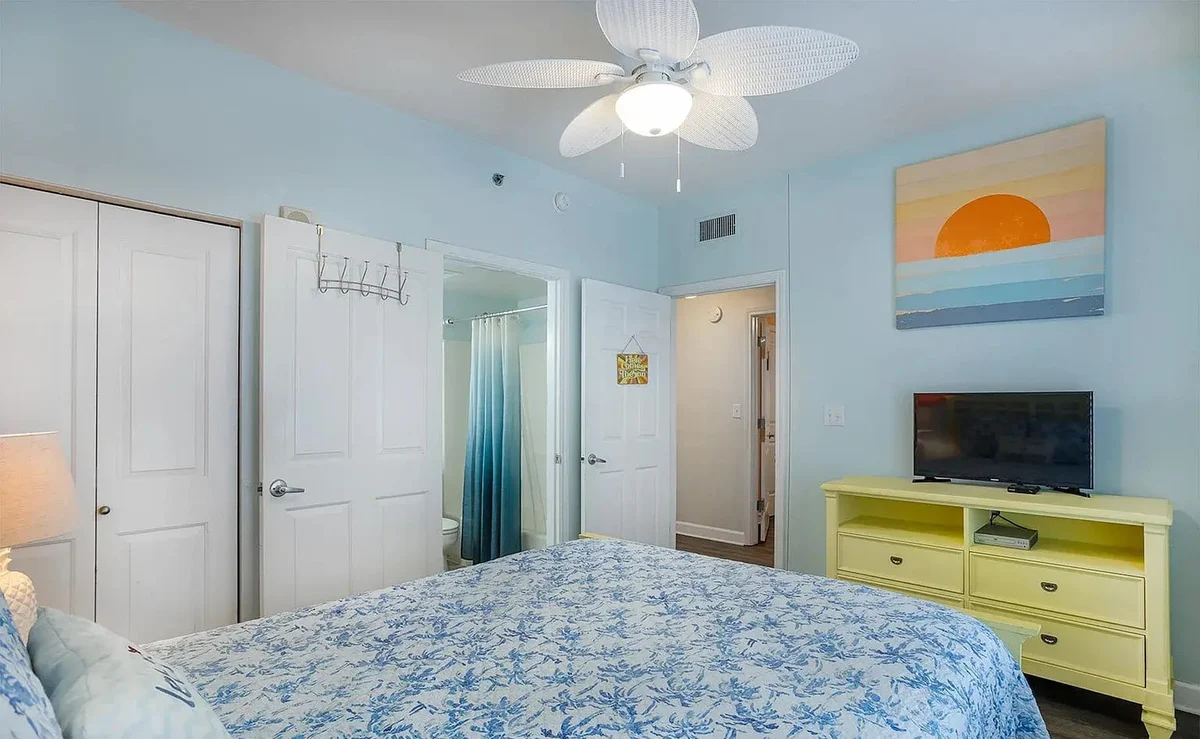 Condo in Panama City Beach property photo 2