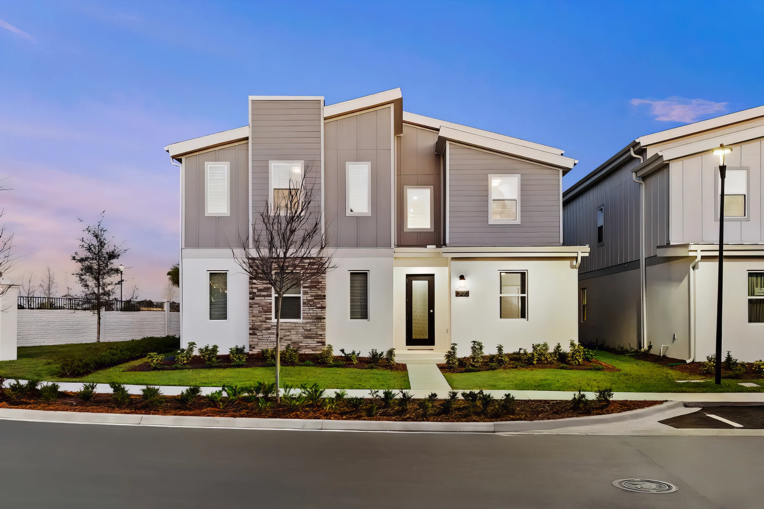 Wander Orlando Palms Sol #1