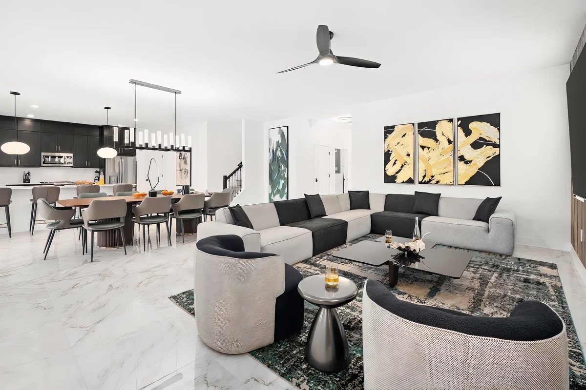 Living Room image 1