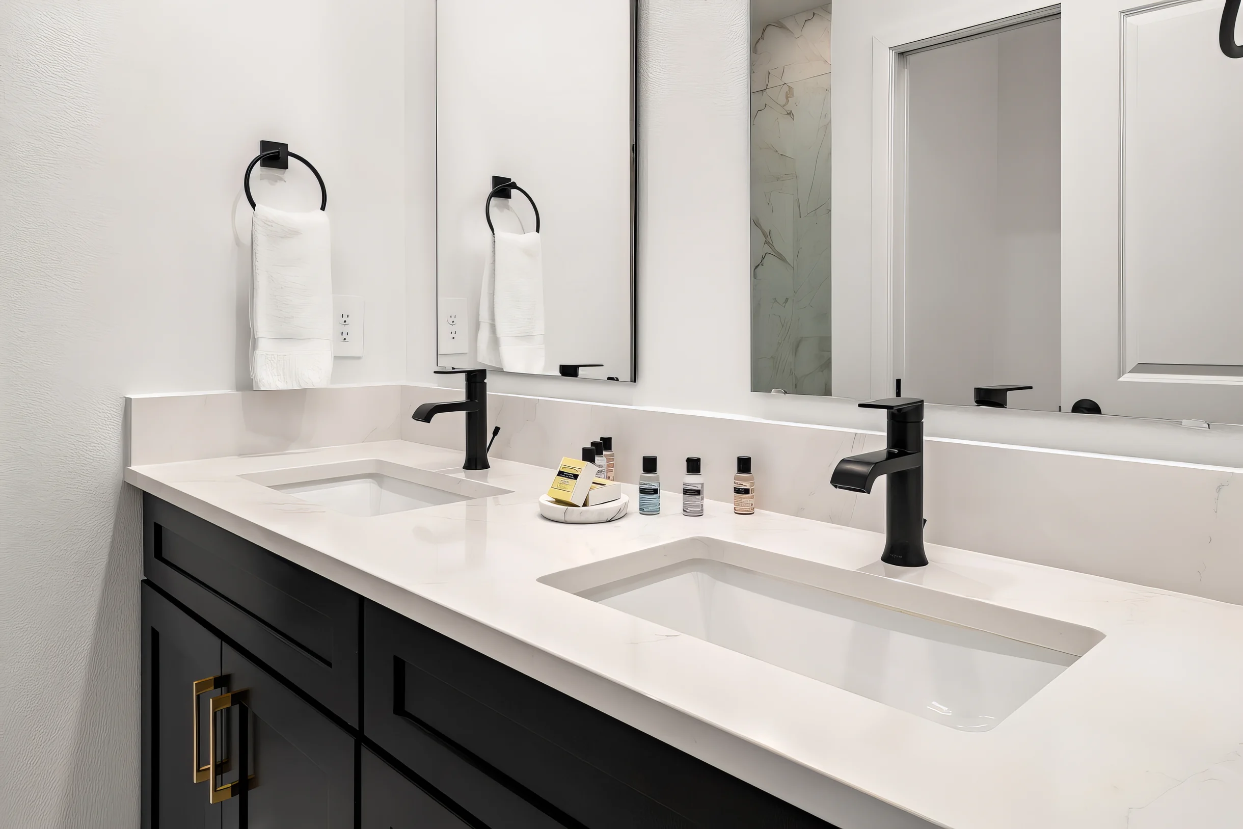 VOR5457CD: 9 Bed, Volcano, Enchanted Castle, Theater #8