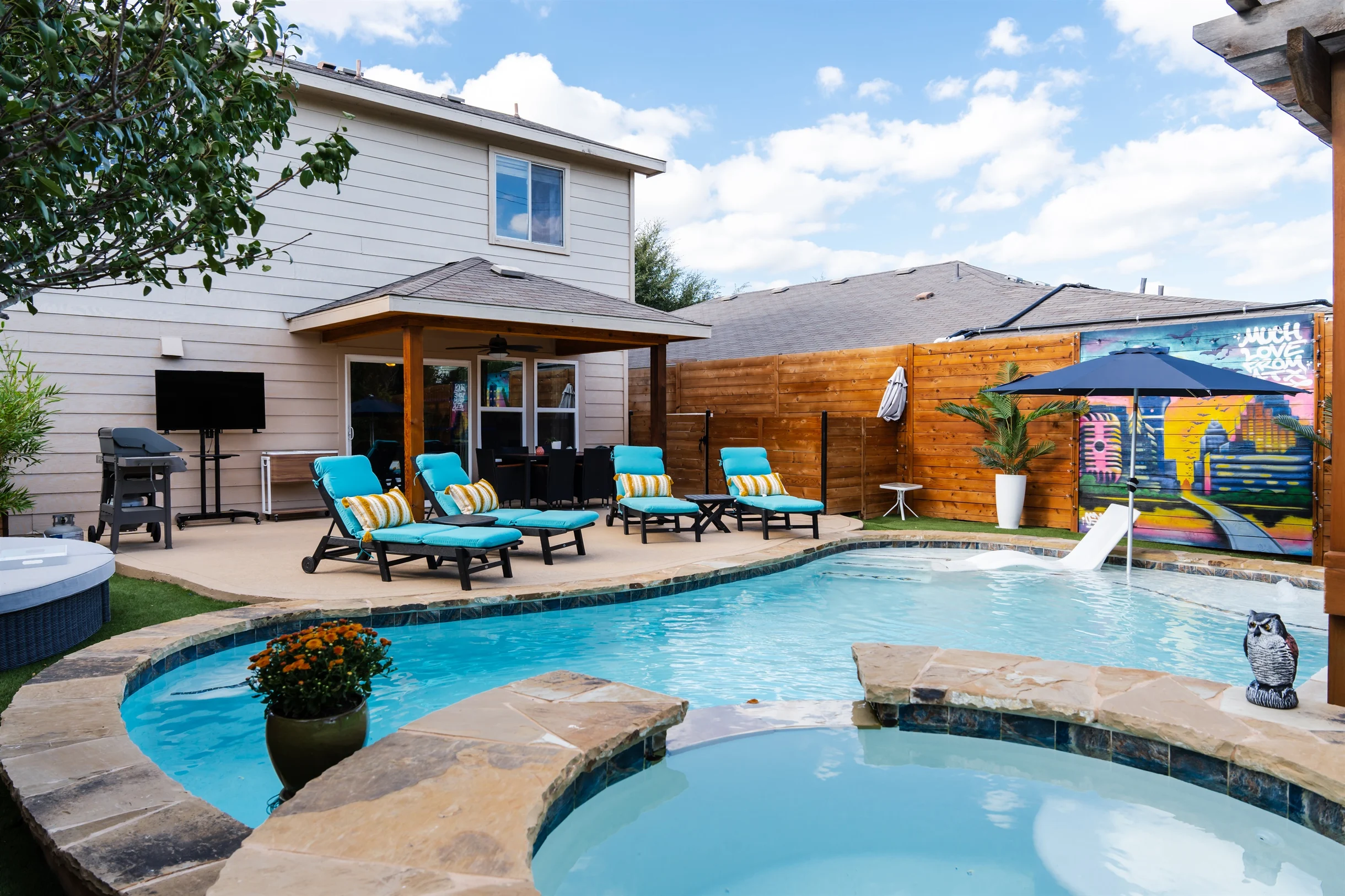 Home in Austin property photo 1