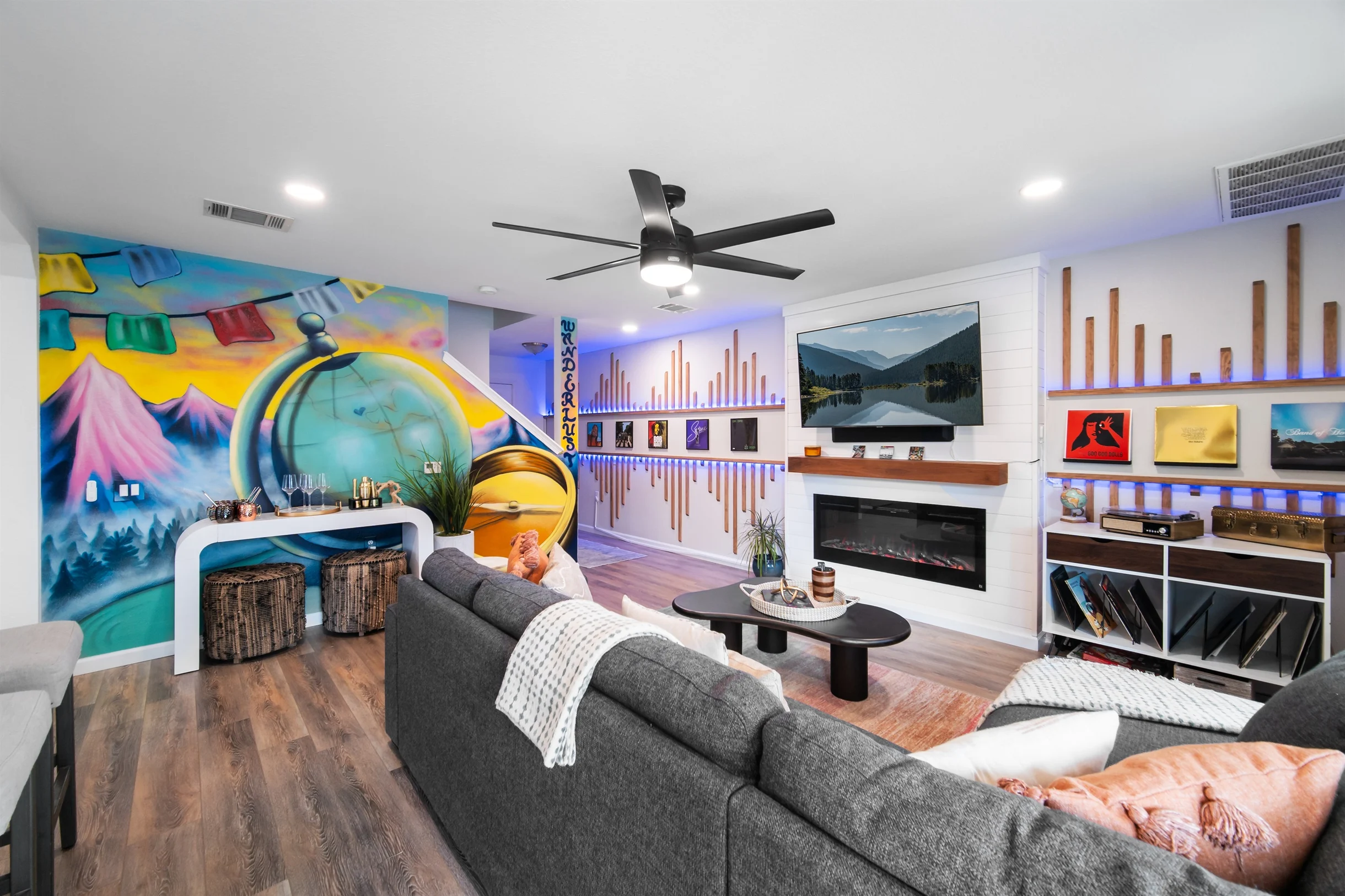 Home in Austin property photo 2
