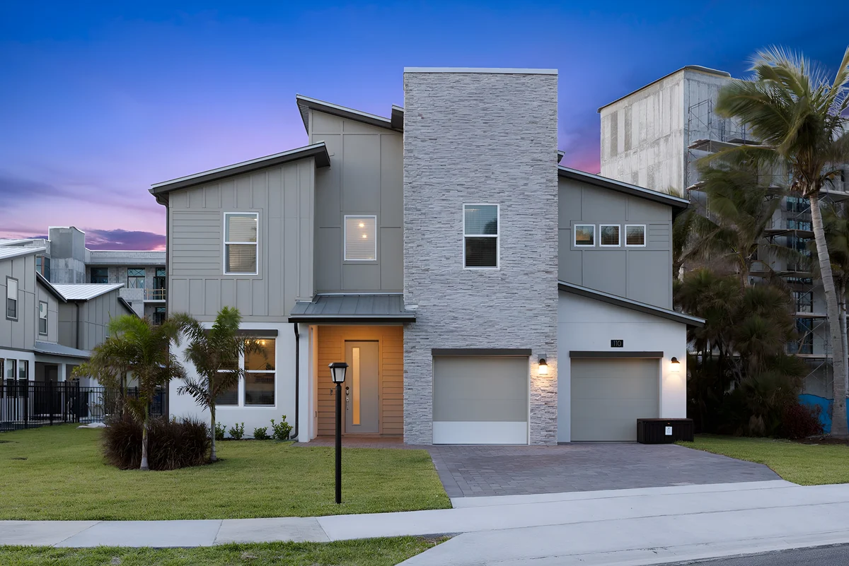 Wander Melbourne Beach Escape