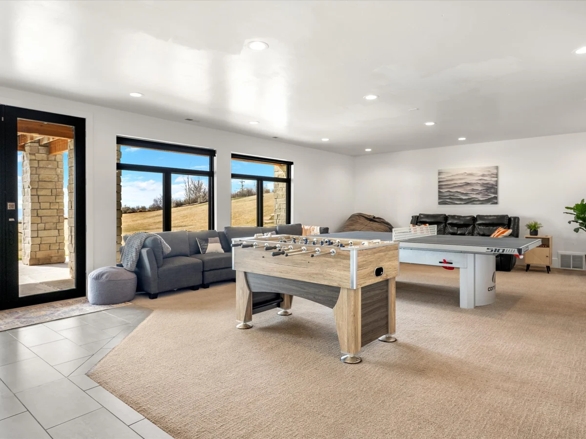 Wander Fish Haven Shores