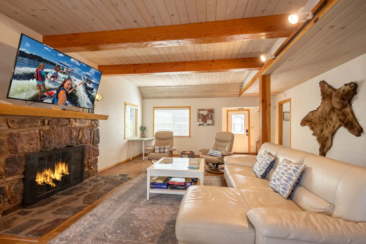 Home in Big Bear Lake property photo 2