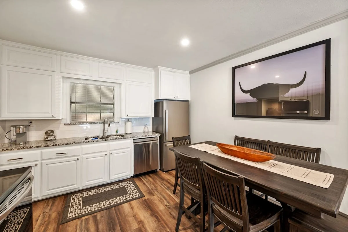 Home in Fort Worth property photo 4