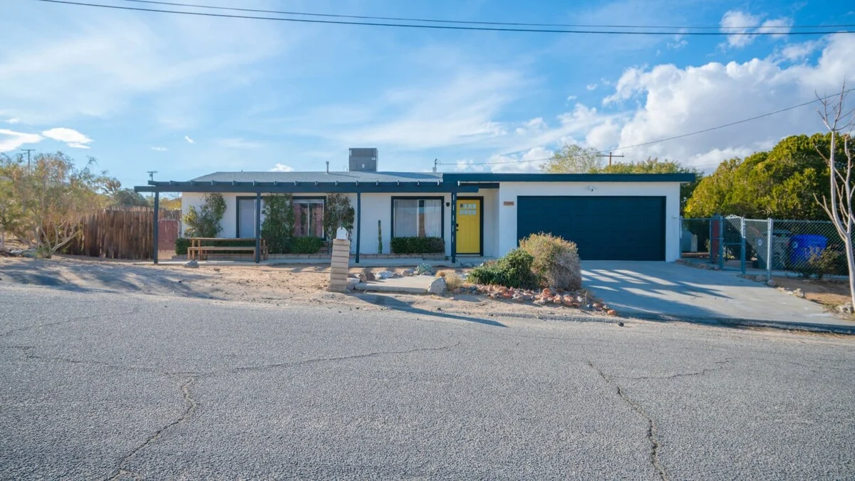 Home in Joshua Tree property photo 2