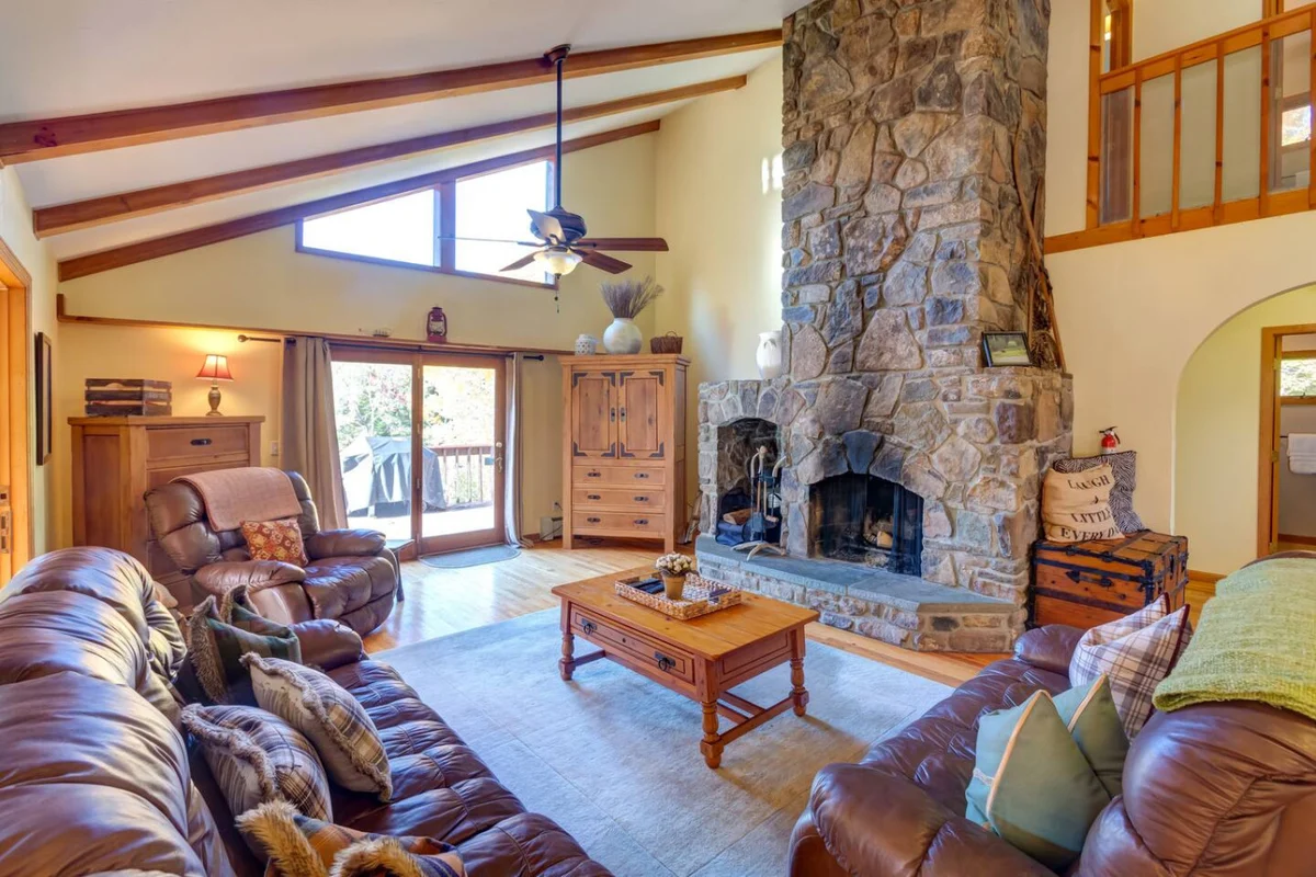 Cozy 6BR Catskills Getaway with Hot Tub #14