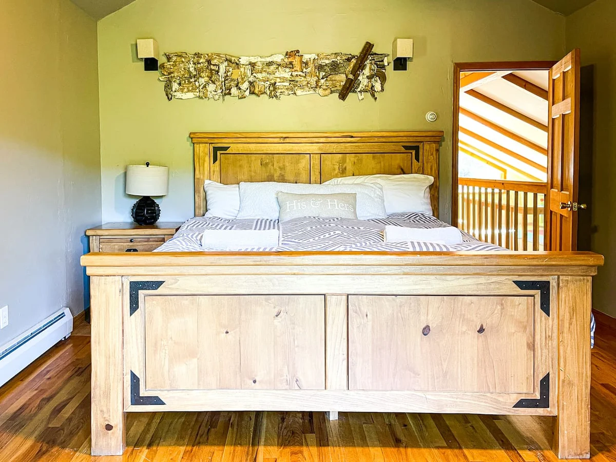 Cozy 6BR Catskills Getaway with Hot Tub #25