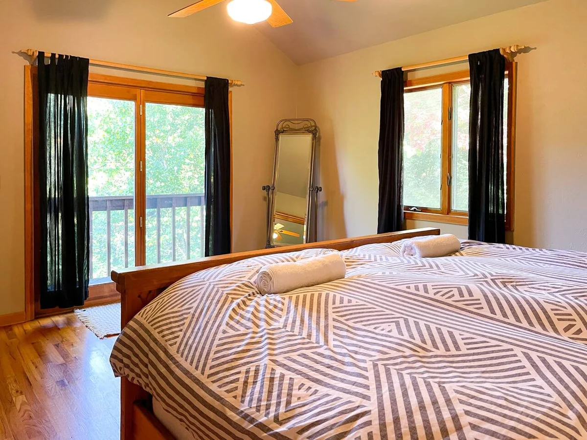 Cozy 6BR Catskills Getaway with Hot Tub #29
