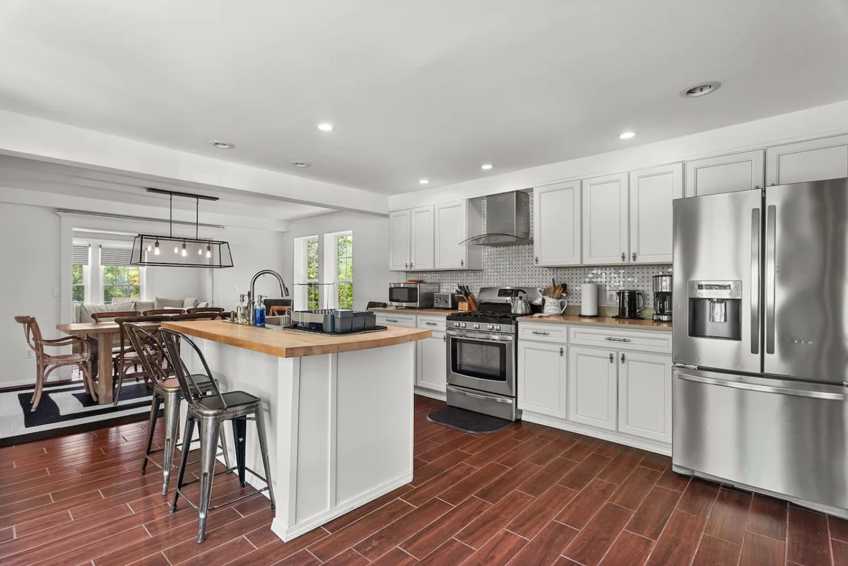 Cozy Farmhouse • Rural Views & Modern Kitchen #30