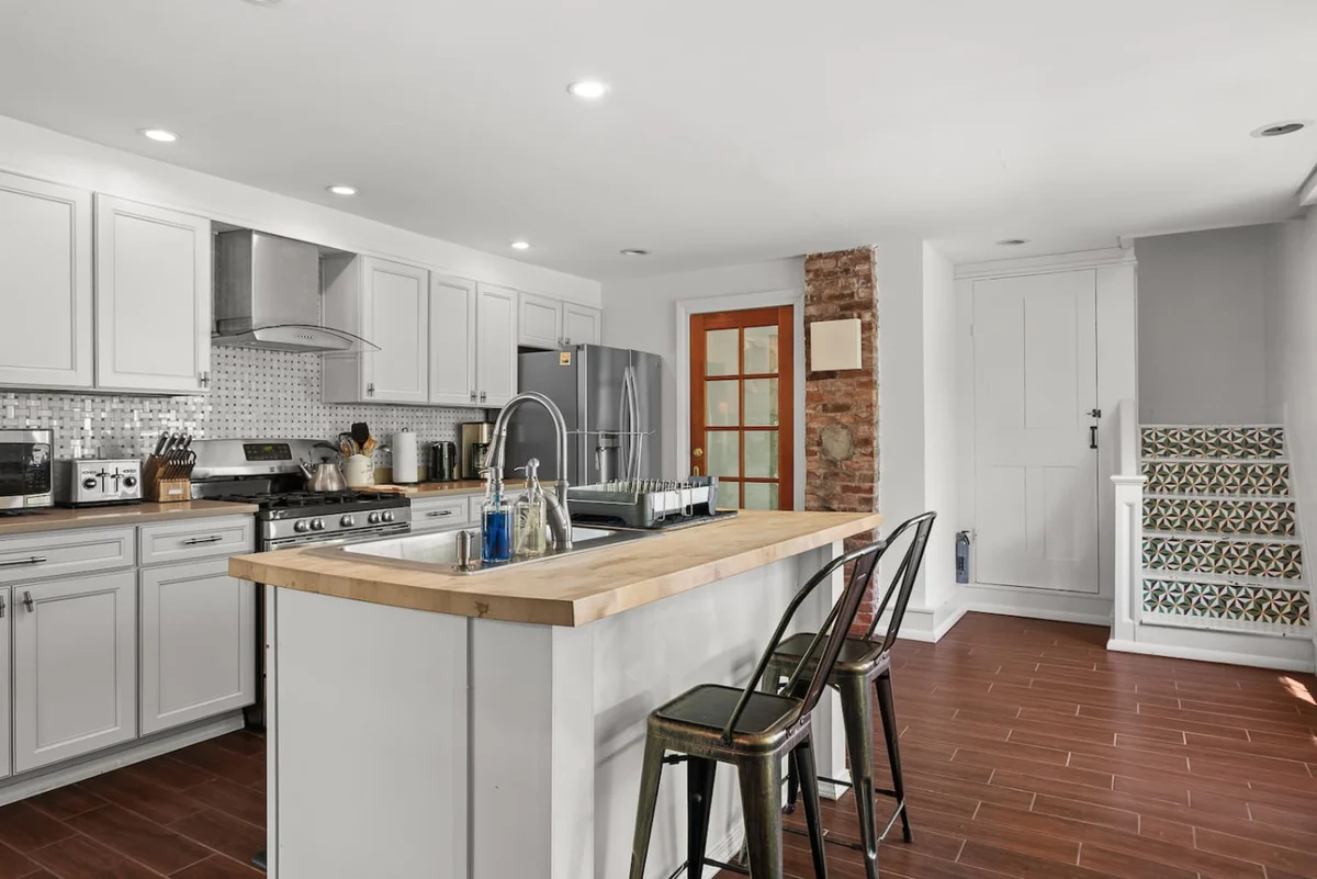 Cozy Farmhouse • Rural Views & Modern Kitchen #3