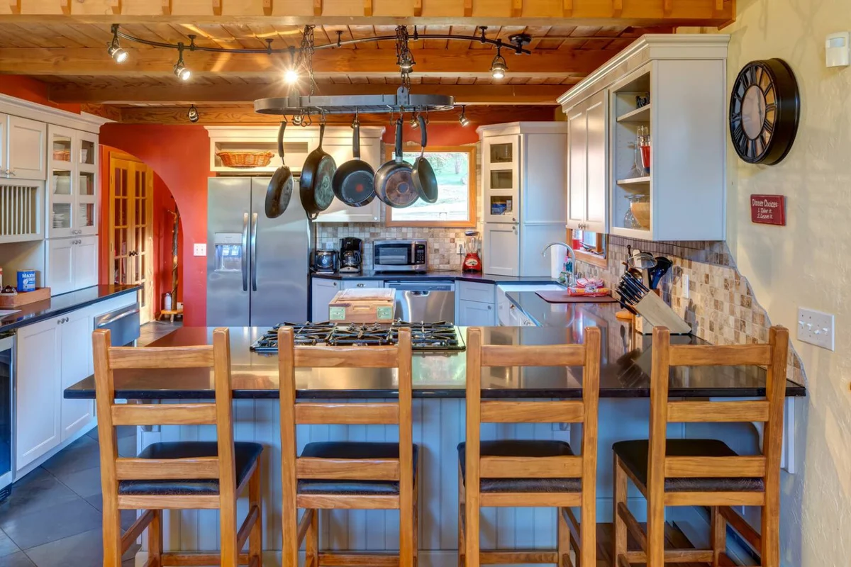 Cozy 6BR Catskills Getaway with Hot Tub #71