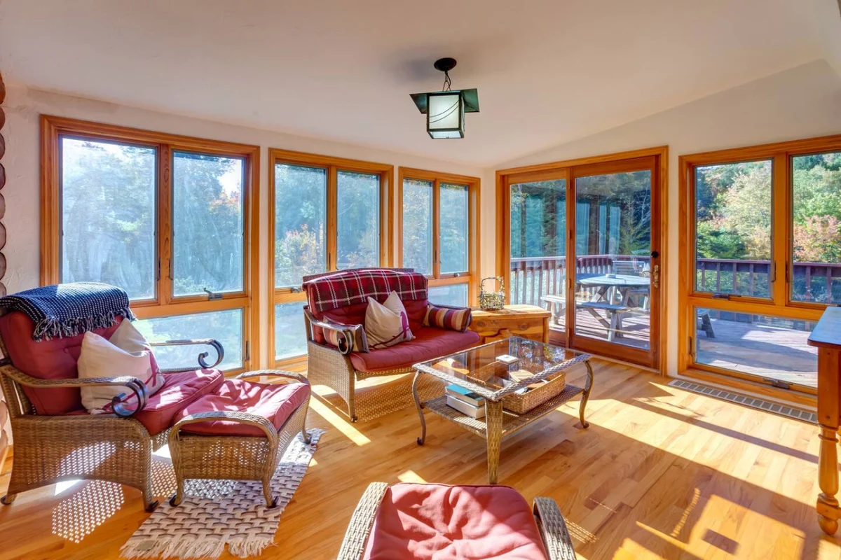 Cozy 6BR Catskills Getaway with Hot Tub #70