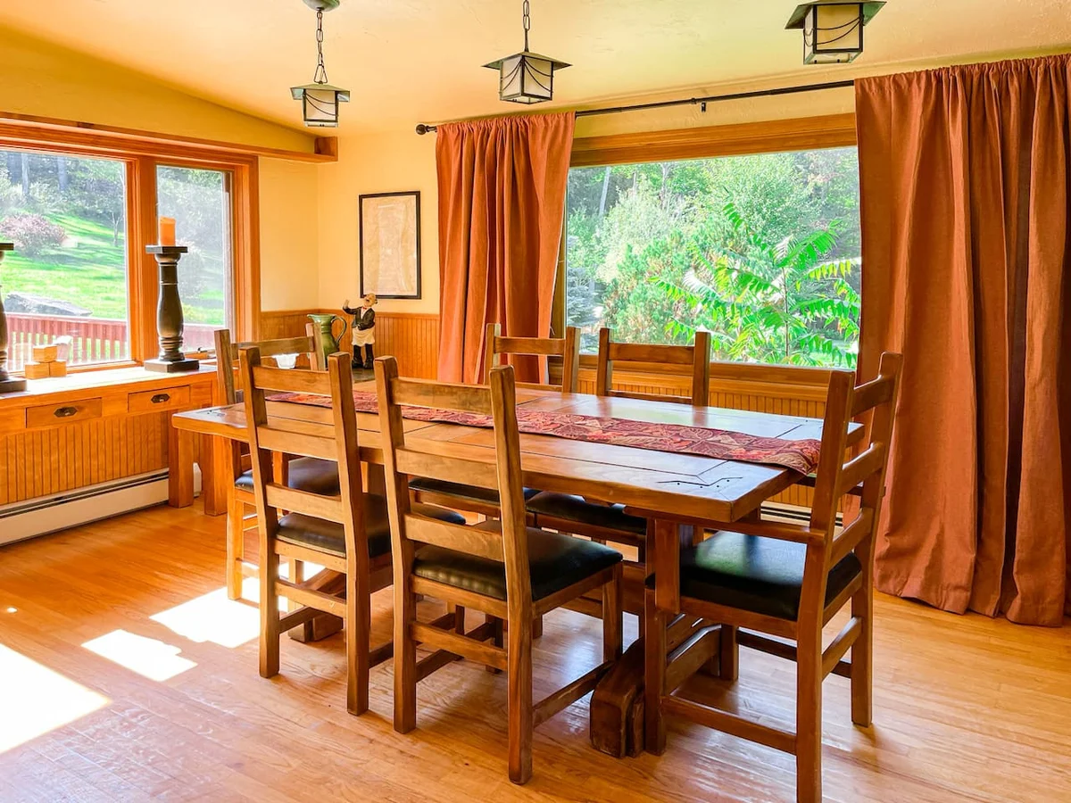 Cozy 6BR Catskills Getaway with Hot Tub #87