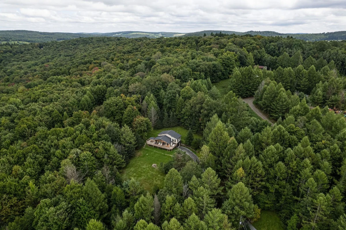 Cozy Year Round Getaway • Private Catskills Cabin #33