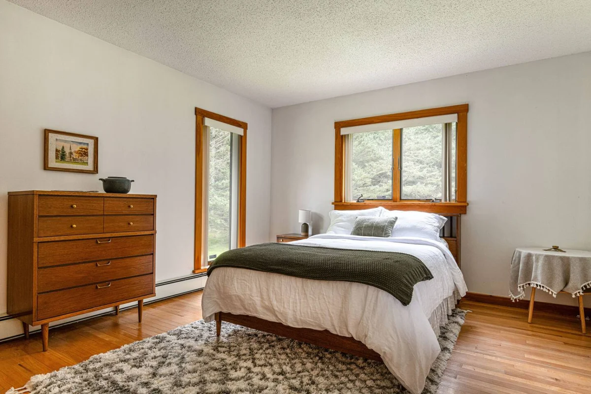 Cozy Year Round Getaway • Private Catskills Cabin #46