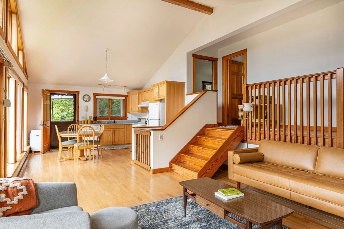 Cozy Year Round Getaway • Private Catskills Cabin #52