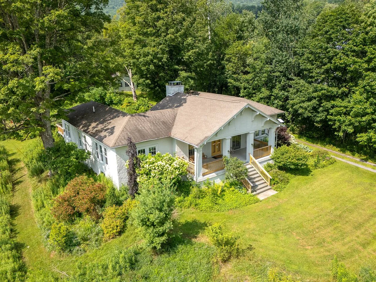 Luxe 3BR Getaway for 4 Seasons #9