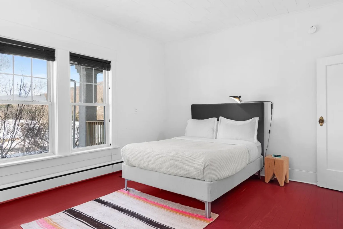 Luxe 3BR Getaway for 4 Seasons #10