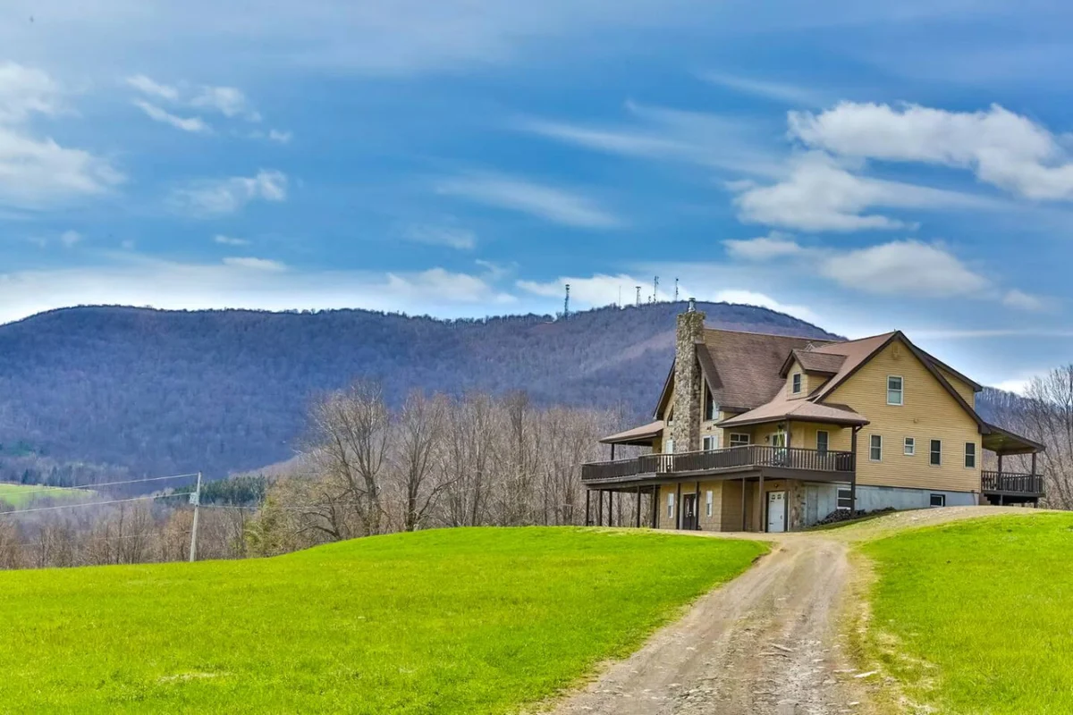 Massive 6BR 5BA Country Home with Central AC #10