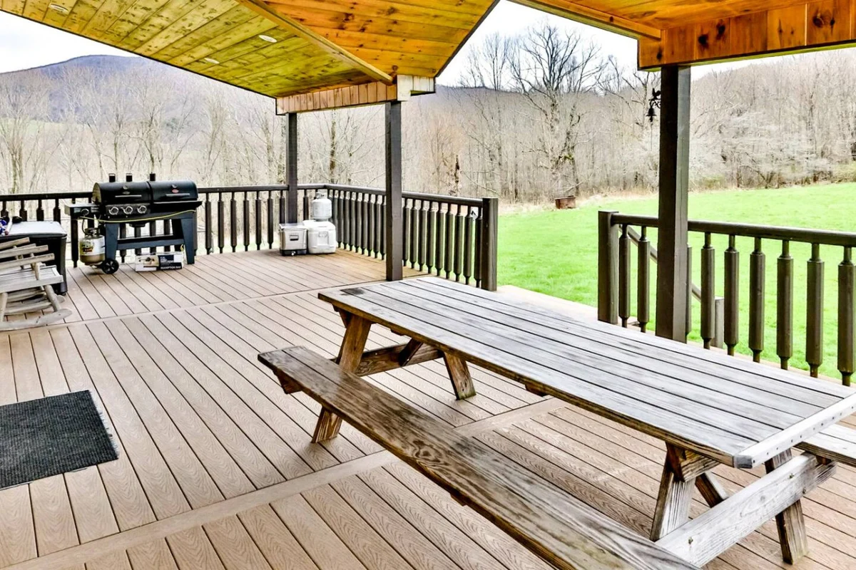 Massive 6BR 5BA Country Home with Central AC #28