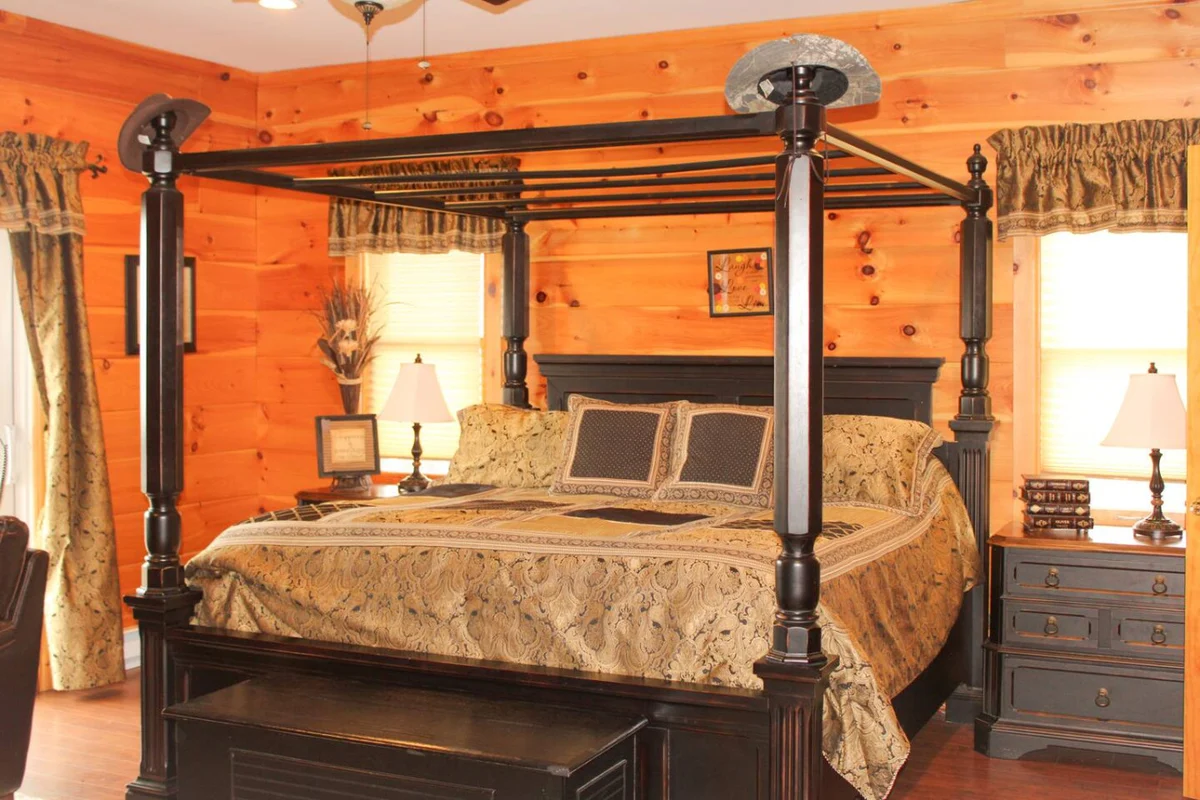 Massive 6BR 5BA Country Home with Central AC #19