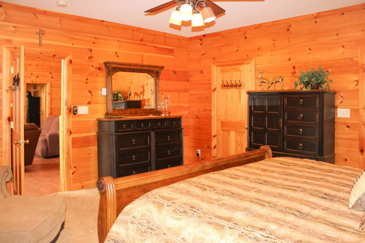 Massive 6BR 5BA Country Home with Central AC #41